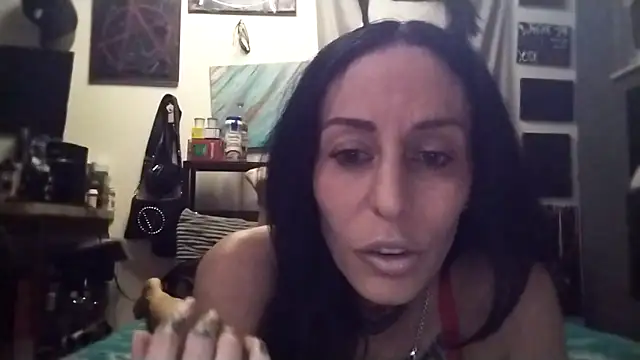 Snapshot of inkdhollow1 chatting on October 5, 3:30 am inkdhollow1 online show from October 5, 3:30 am