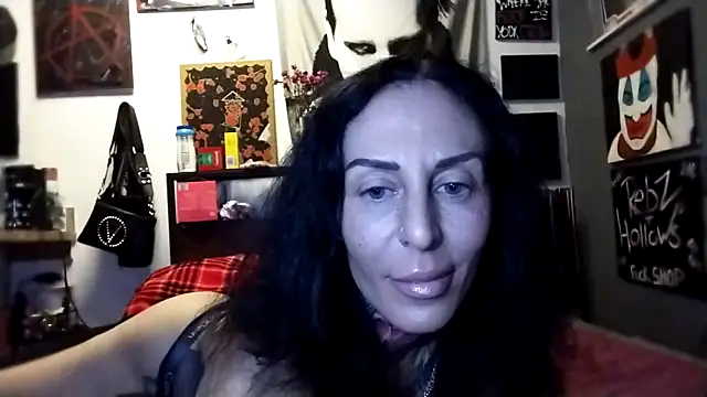 Snapshot of inkdhollow1 chatting on October 28, 3:07 am inkdhollow1 online show from October 28, 3:07 am