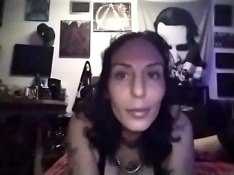 Snapshot of inkdhollow1 chatting on October 6, 4:46 am inkdhollow1 online show from October 6, 4:46 am