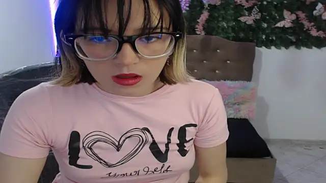 cristal hills 19 online show from December 22, 5:24 pm