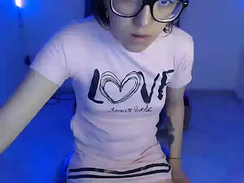 cristal hills 19 online show from October 23, 5:33 pm