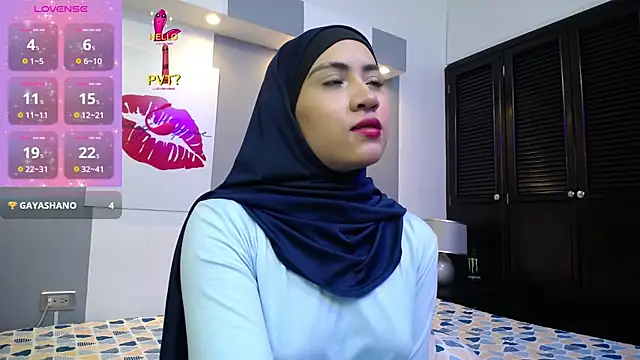 Neesha   online show from October 8, 7:47 pm