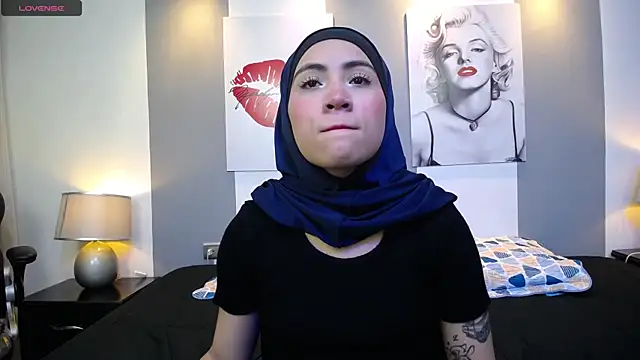 Neesha   online show from November 1, 8:36 pm