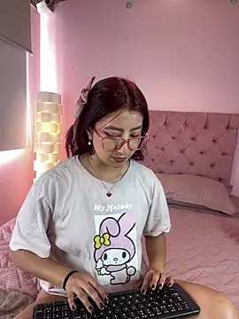 saramooon online show from October 24, 1:10 pm