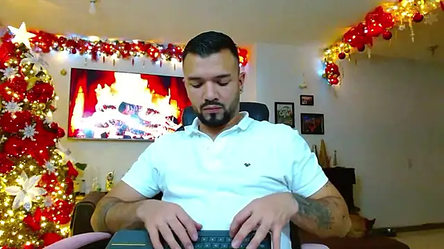 mathewv  online show from November 11, 4:40 am