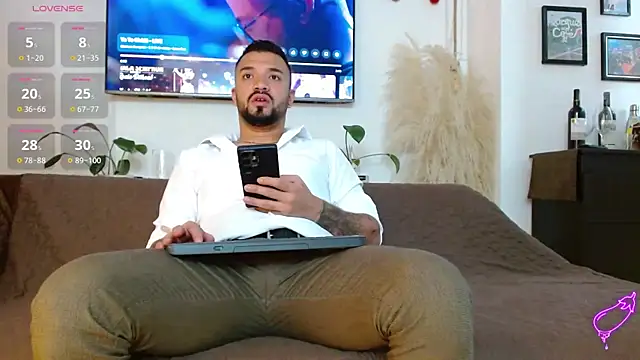 mathewv  online show from November 13, 3:43 am