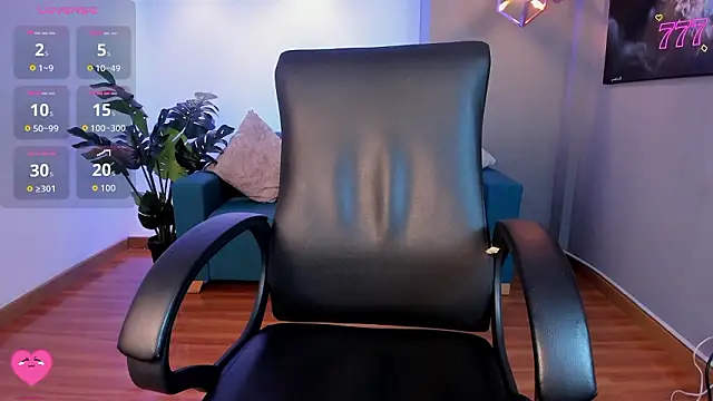 VenusCooper online show from March 13, 6:35 pm