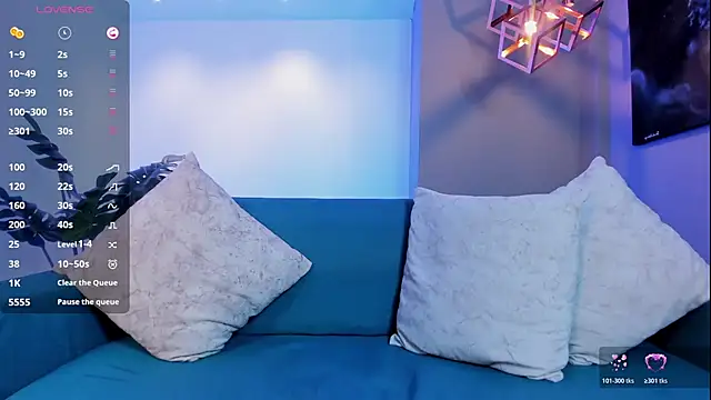 VenusCooper online show from February 20, 8:11 pm