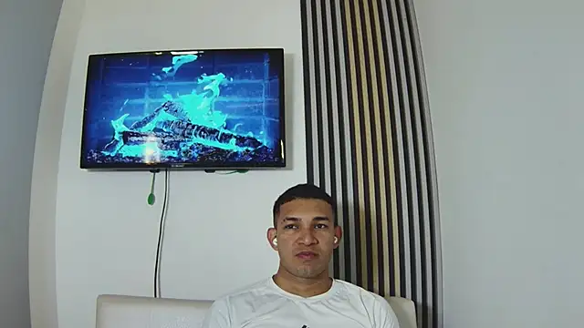 Snapshot of venedic_bull chatting on December 4, 12:26 pm venedic bull online show from December 4, 12:26 pm