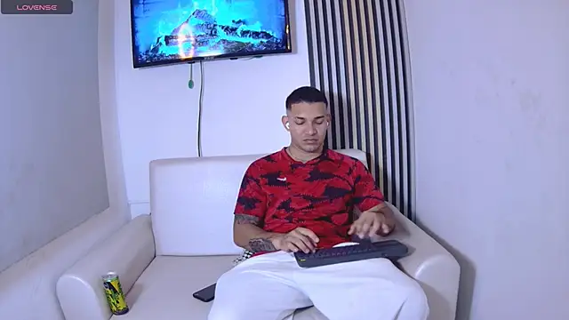 Snapshot of venedic_bull chatting on November 23, 3:49 am venedic bull online show from November 23, 3:49 am