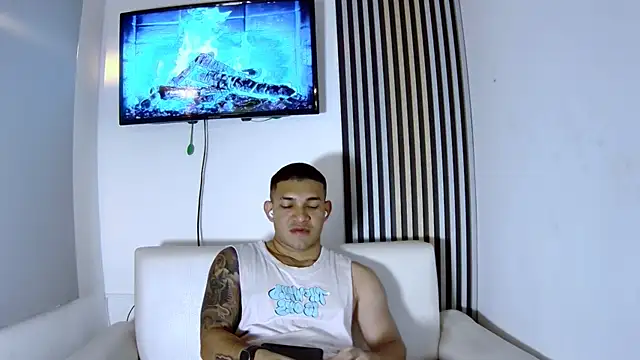 Snapshot of venedic_bull chatting on November 15, 1:31 am venedic bull online show from November 15, 1:31 am