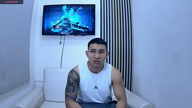 Snapshot of venedic_bull chatting on November 27, 4:24 am venedic bull online show from November 27, 4:24 am