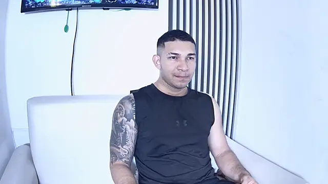 Snapshot of venedic_bull chatting on December 1, 11:11 am venedic bull online show from December 1, 11:11 am