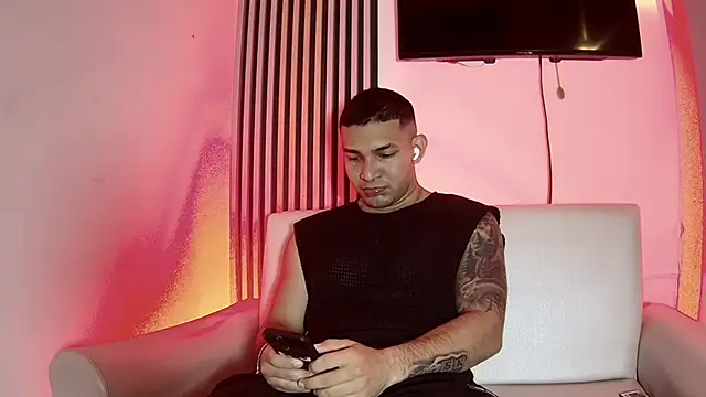 Snapshot of venedic_bull chatting on November 7, 3:22 am venedic bull online show from November 7, 3:22 am