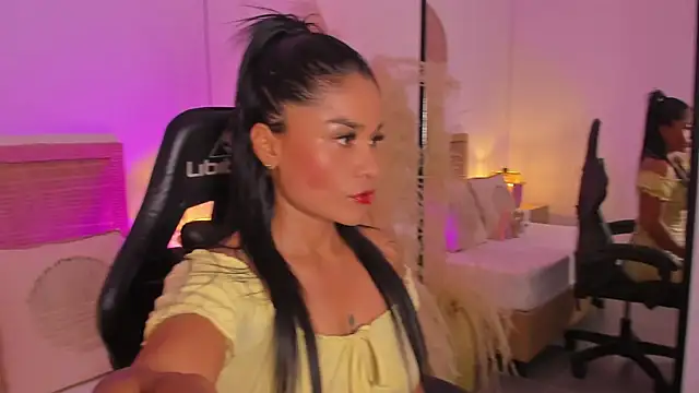 tabata69  online show from October 16, 7:33 pm