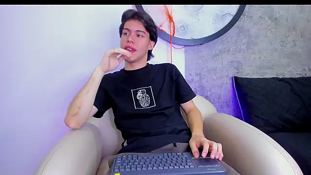 Lucian grey online show from October 29, 4:11 am