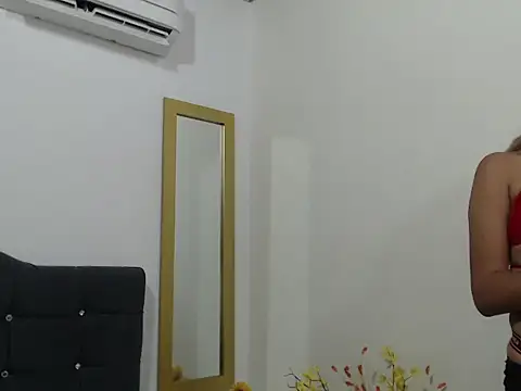 Snapshot of Adriana_Belle chatting on October 3, 7:59 pm Adriana Belle online show from October 3, 7:59 pm