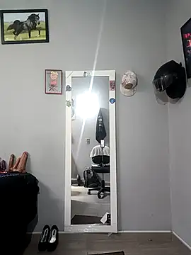 lizethavila online show from October 24, 4:50 pm