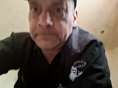 ChicoloXXX online show from June 4, 5:56 am