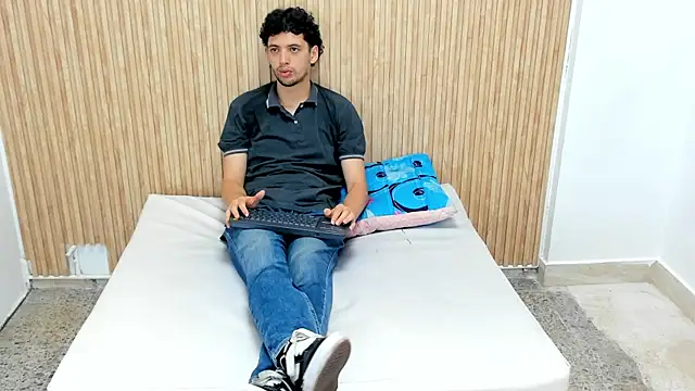 Snapshot of ISRAEL_GRAY chatting on October 18, 7:27 pm ISRAEL GRAY online show from October 18, 7:27 pm