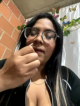 Snapshot of Mery_Sexx chatting on October 13, 3:41 am Mery Sexx online show from October 13, 3:41 am