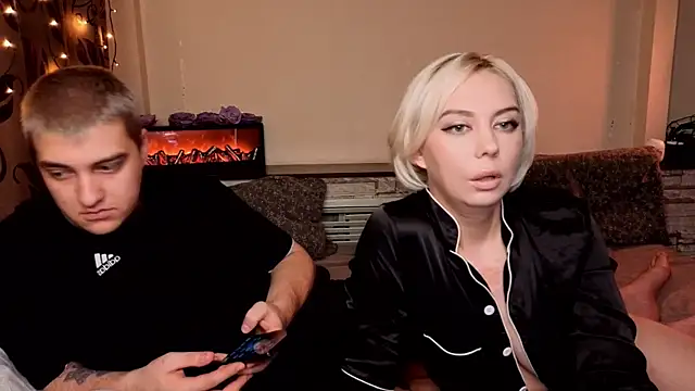 Sex Vibe couple online show from November 13, 9:40 pm