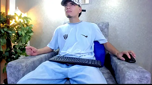 Axelwiliams online show from October 10, 6:09 pm