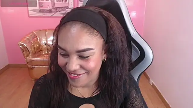 Snapshot of kamala_a chatting on December 18, 3:55 am kamala a online show from December 18, 3:55 am