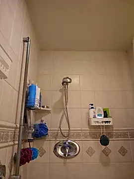 Roddog18 online show from October 22, 5:07 am