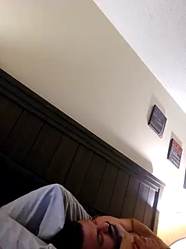 Roddog18 online show from February 12, 12:49 pm