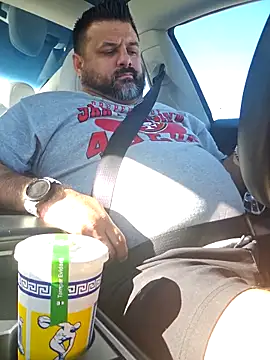 Roddog18 online show from February 8, 5:21 pm