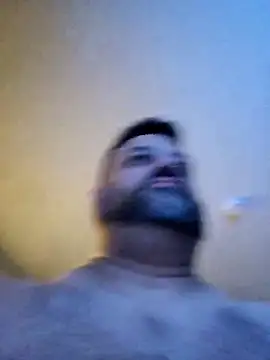 Roddog18 online show from April 18, 12:51 pm