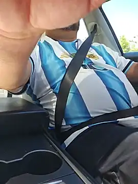 Roddog18 online show from July 7, 10:02 pm