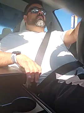 Roddog18 online show from November 6, 8:35 pm