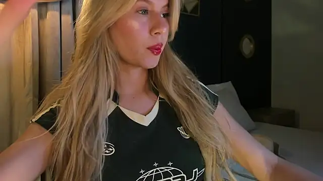 mia curry online show from June 19, 6:58 pm