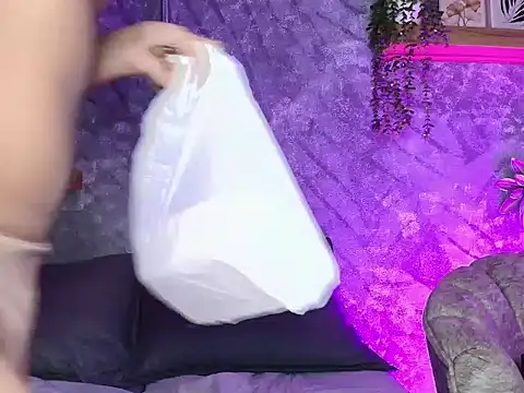 Nikolbrice online show from February 12, 7:02 pm