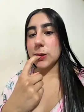 Snapshot of Miichii chatting on October 31, 2:19 am Miichii online show from October 31, 2:19 am