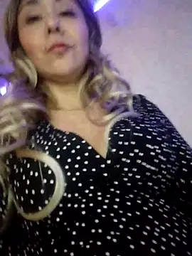 Snapshot of Emma_DollHouse chatting on October 3, 1:53 am Emma DollHouse online show from October 3, 1:53 am