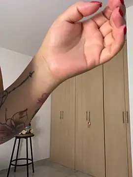 Zoe riivas online show from October 23, 11:31 am