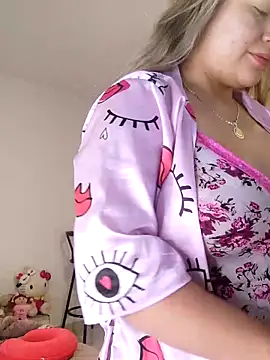 Zoe riivas online show from November 4, 11:03 am