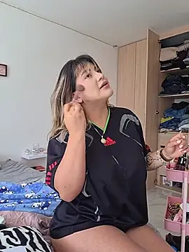 Snapshot of Zoe_riivas chatting on June 11, 6:05 pm Zoe riivas online show from June 11, 6:05 pm