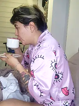 Zoe riivas online show from November 20, 10:05 am