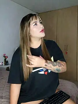 Snapshot of Zoe_riivas chatting on January 13, 12:04 am Zoe riivas online show from January 13, 12:04 am