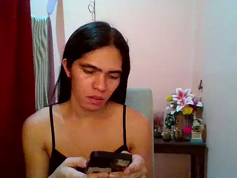 sweet yummy69 online show from February 6, 10:50 pm