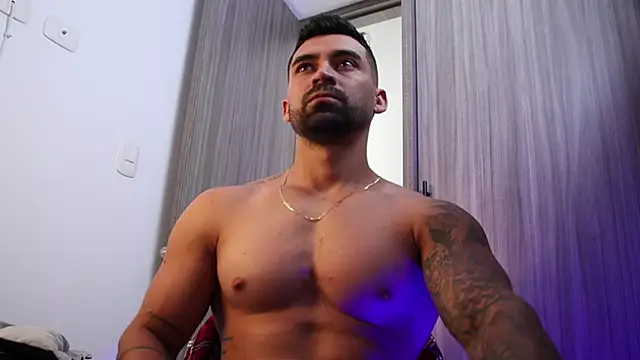 Snapshot of SOY_MIKE chatting on November 19, 1:00 pm SOY MIKE online show from November 19, 1:00 pm