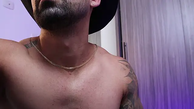 Snapshot of SOY_MIKE chatting on November 25, 12:49 pm SOY MIKE online show from November 25, 12:49 pm