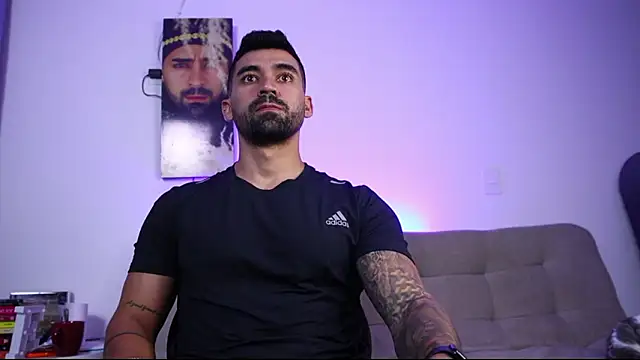 Snapshot of SOY_MIKE chatting on February 27, 12:22 am SOY MIKE online show from February 27, 12:22 am