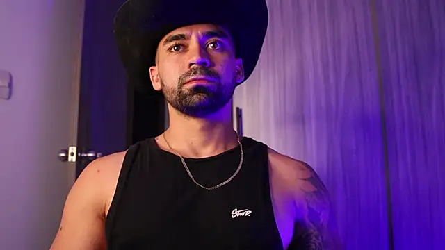 Snapshot of SOY_MIKE chatting on November 12, 12:59 am SOY MIKE online show from November 12, 12:59 am