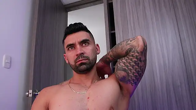 Snapshot of SOY_MIKE chatting on November 3, 1:47 pm SOY MIKE online show from November 3, 1:47 pm