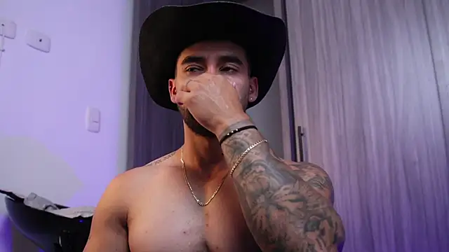 Snapshot of SOY_MIKE chatting on November 28, 11:10 am SOY MIKE online show from November 28, 11:10 am